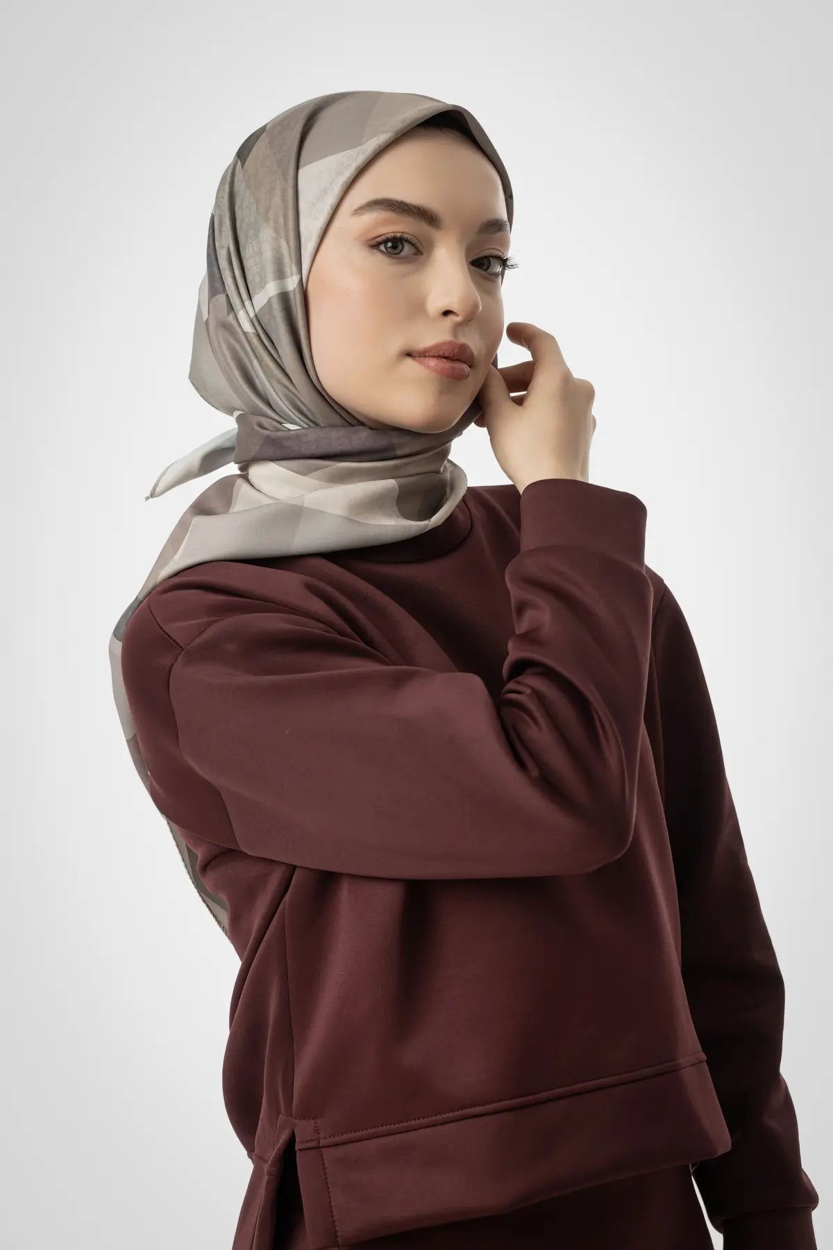 Desenli Twill Eşarp Astrid - Toprak