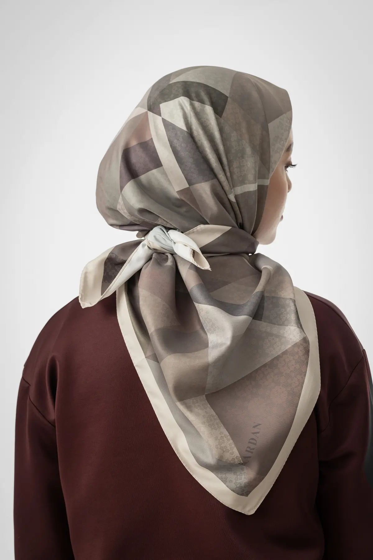 Desenli Twill Eşarp Astrid - Toprak