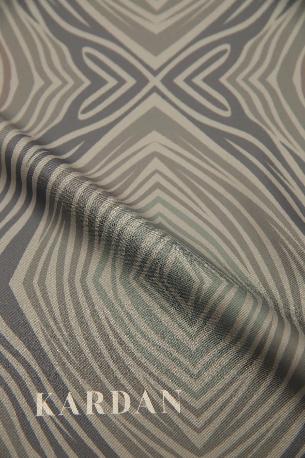 Desenli Twill Eşarp Carleen - Duman
