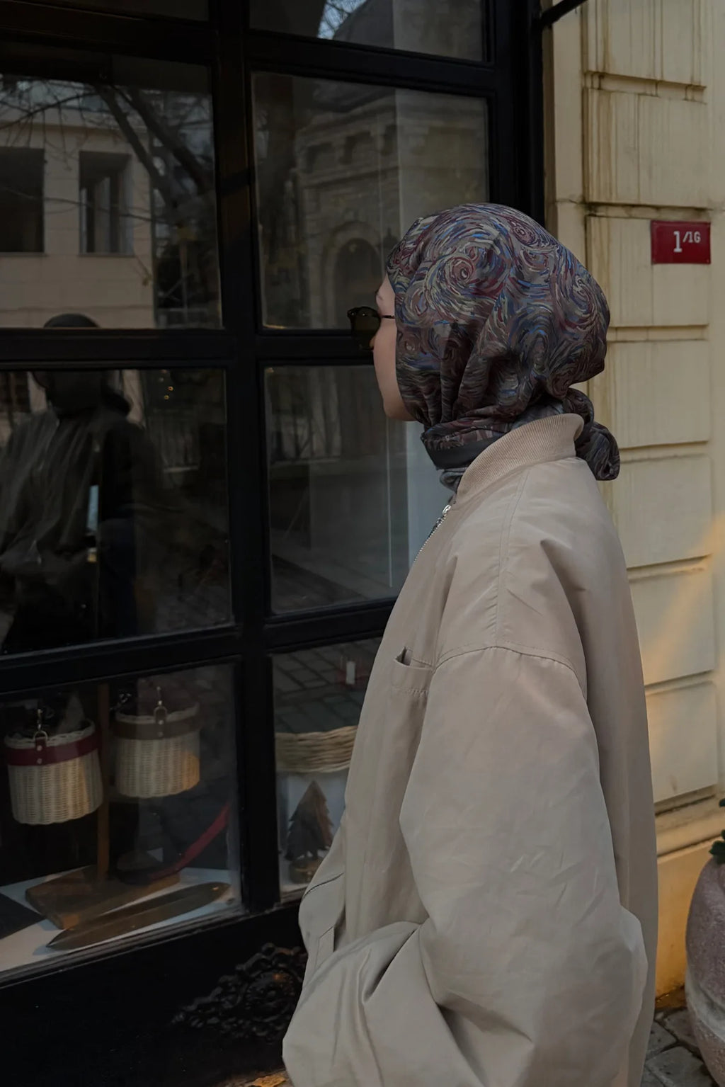 Vera Desenli Nefti Yeşil Şal, desen detay yakın çekim – Kardan Mist