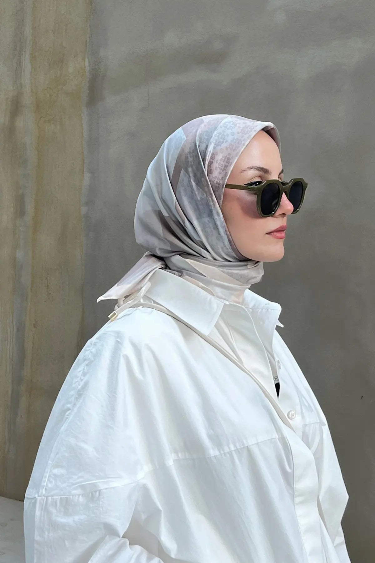 Desenli Twill Eşarp Astrid - Bej