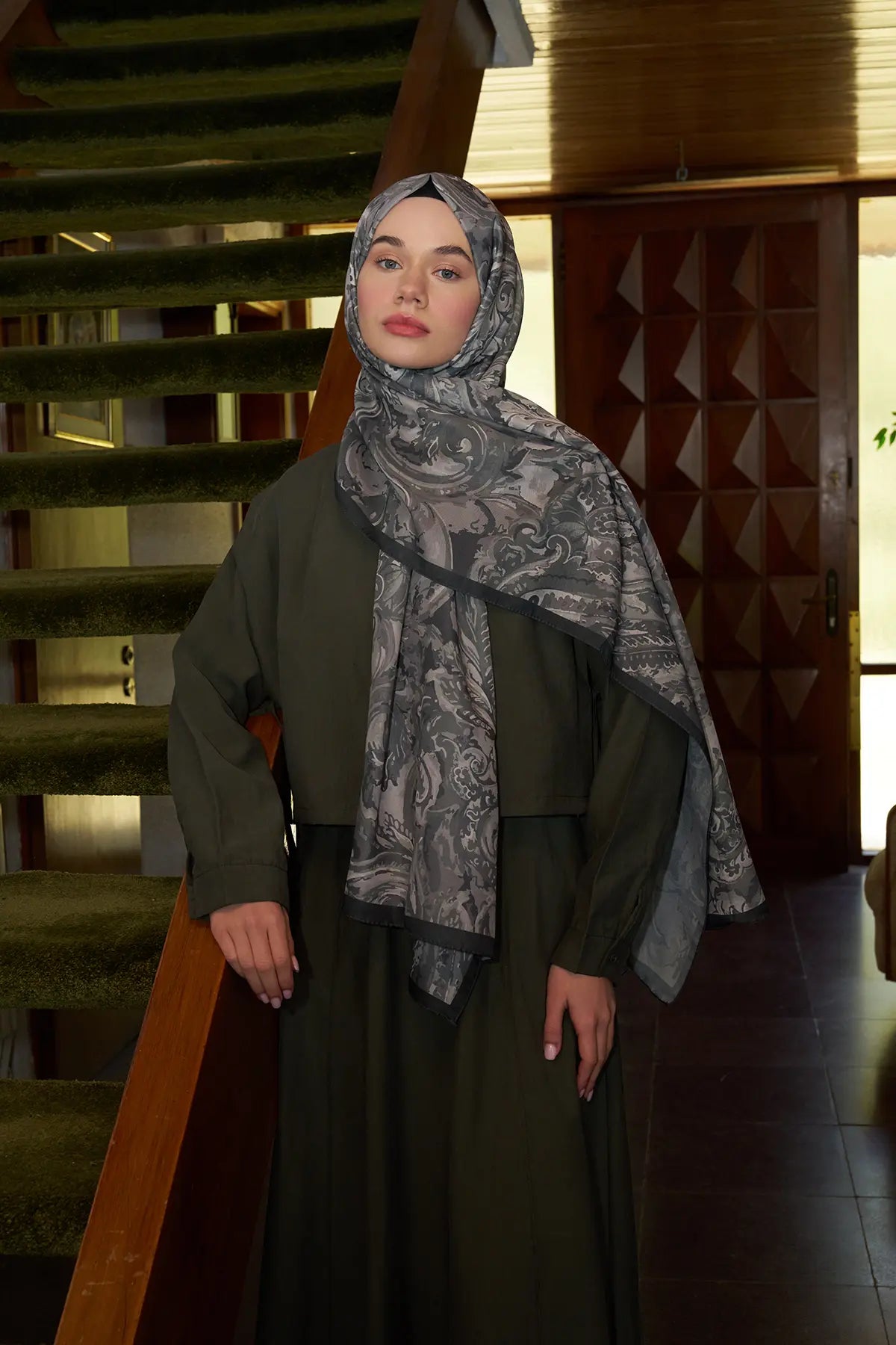 Botanik Desenli Kül Şal - S01