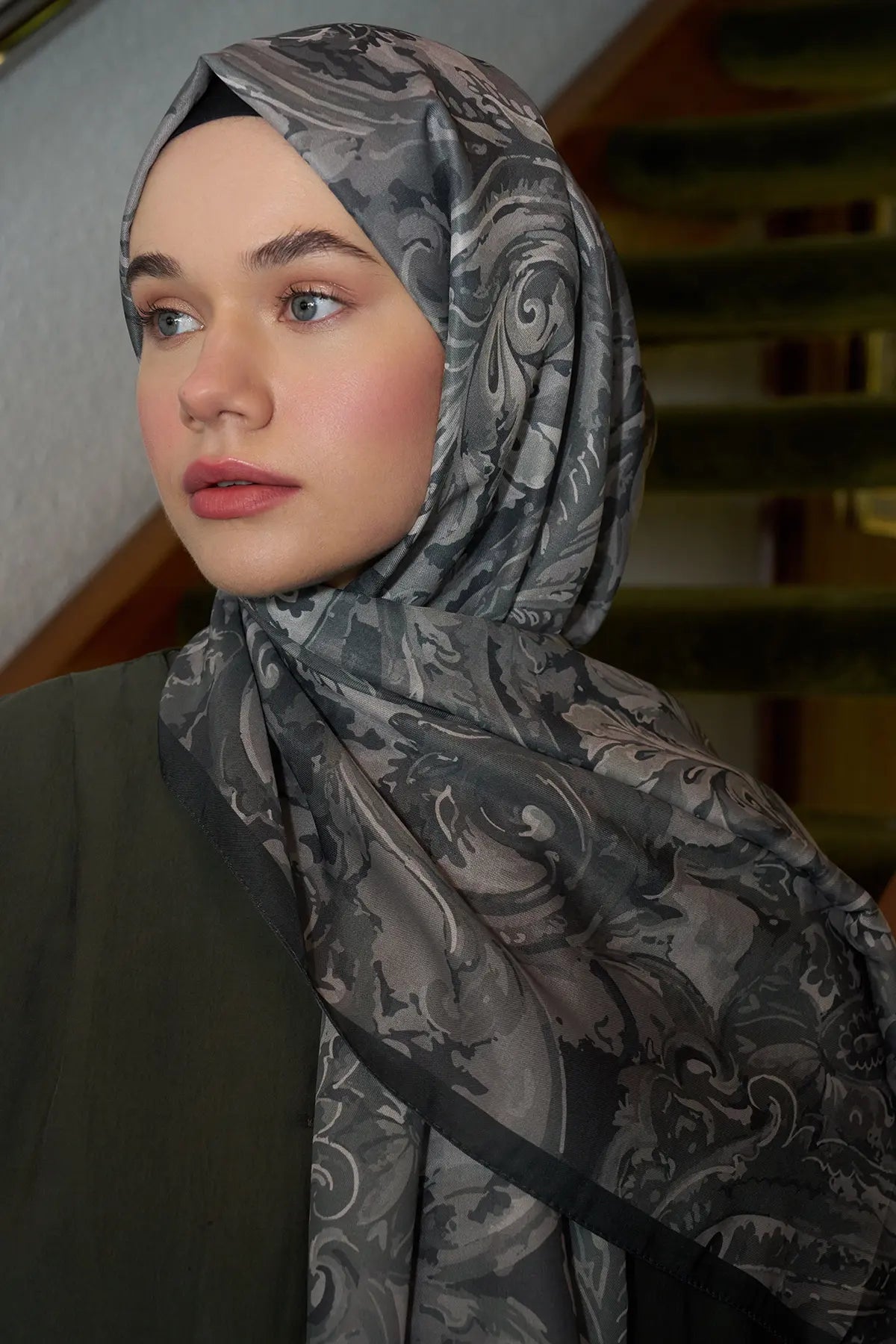 Botanik Desenli Kül Şal - S01