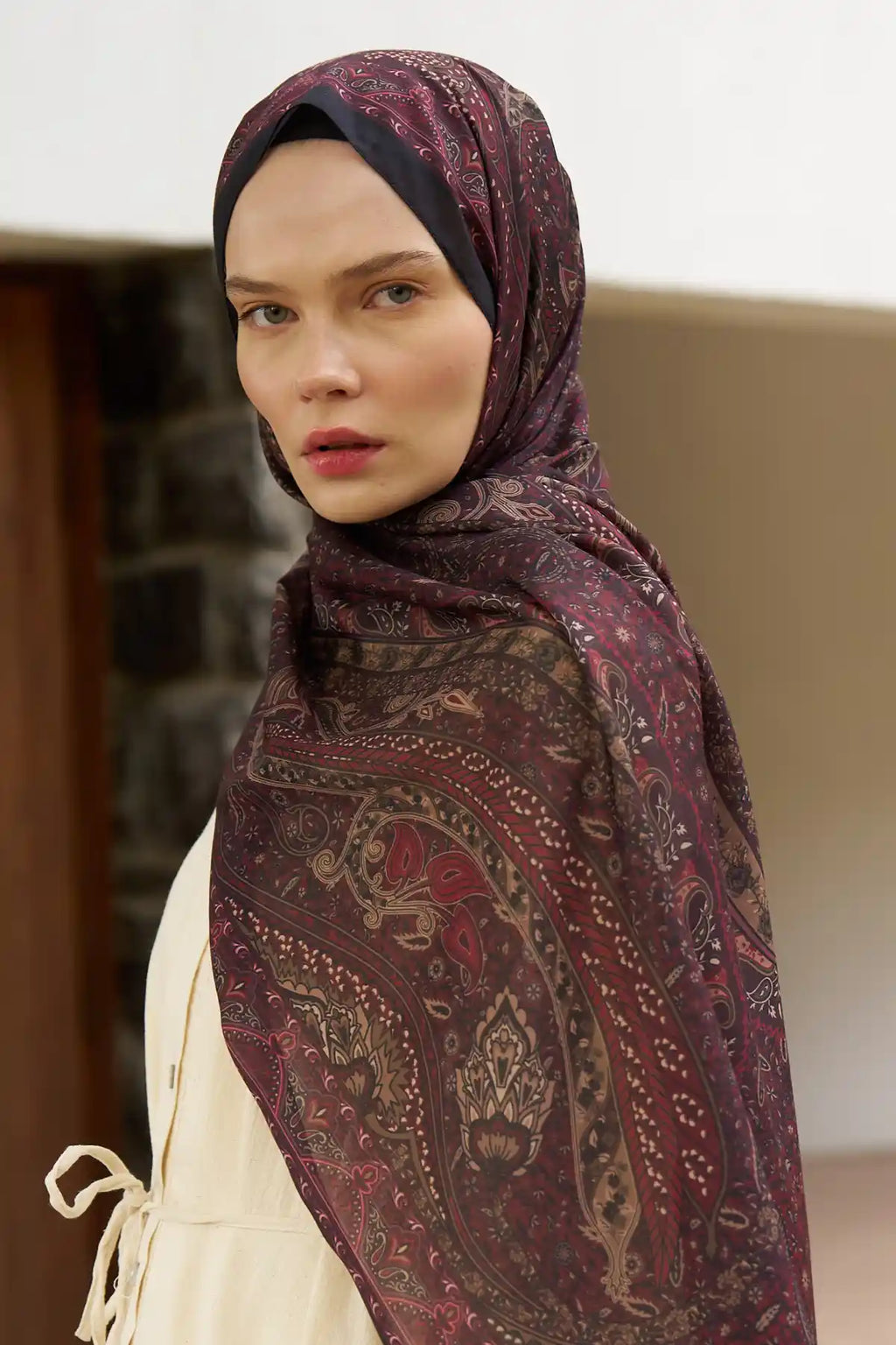 Boteh Desenli Bordo Şal