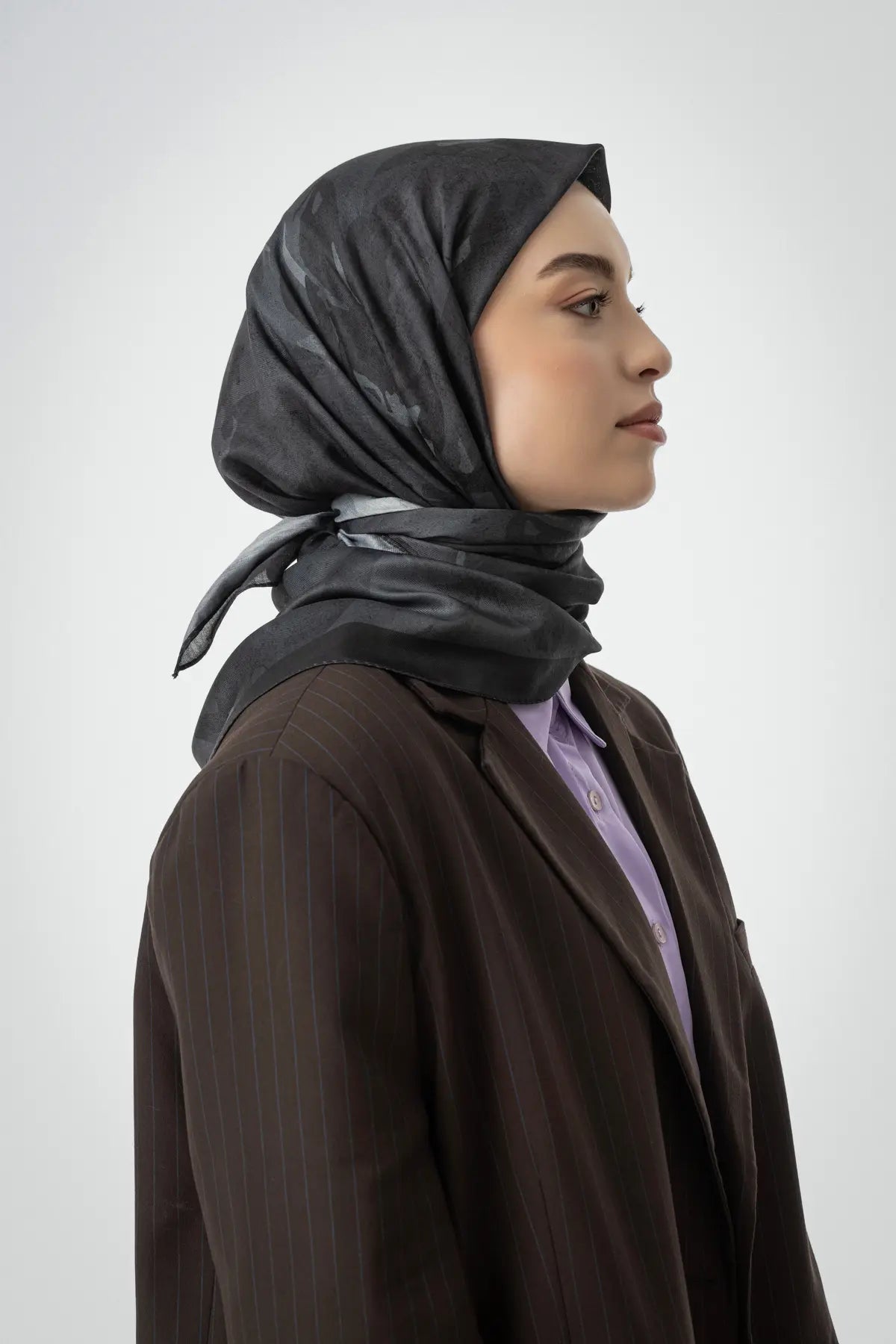 Mila Desenli Antrasit Eşarp - S15
