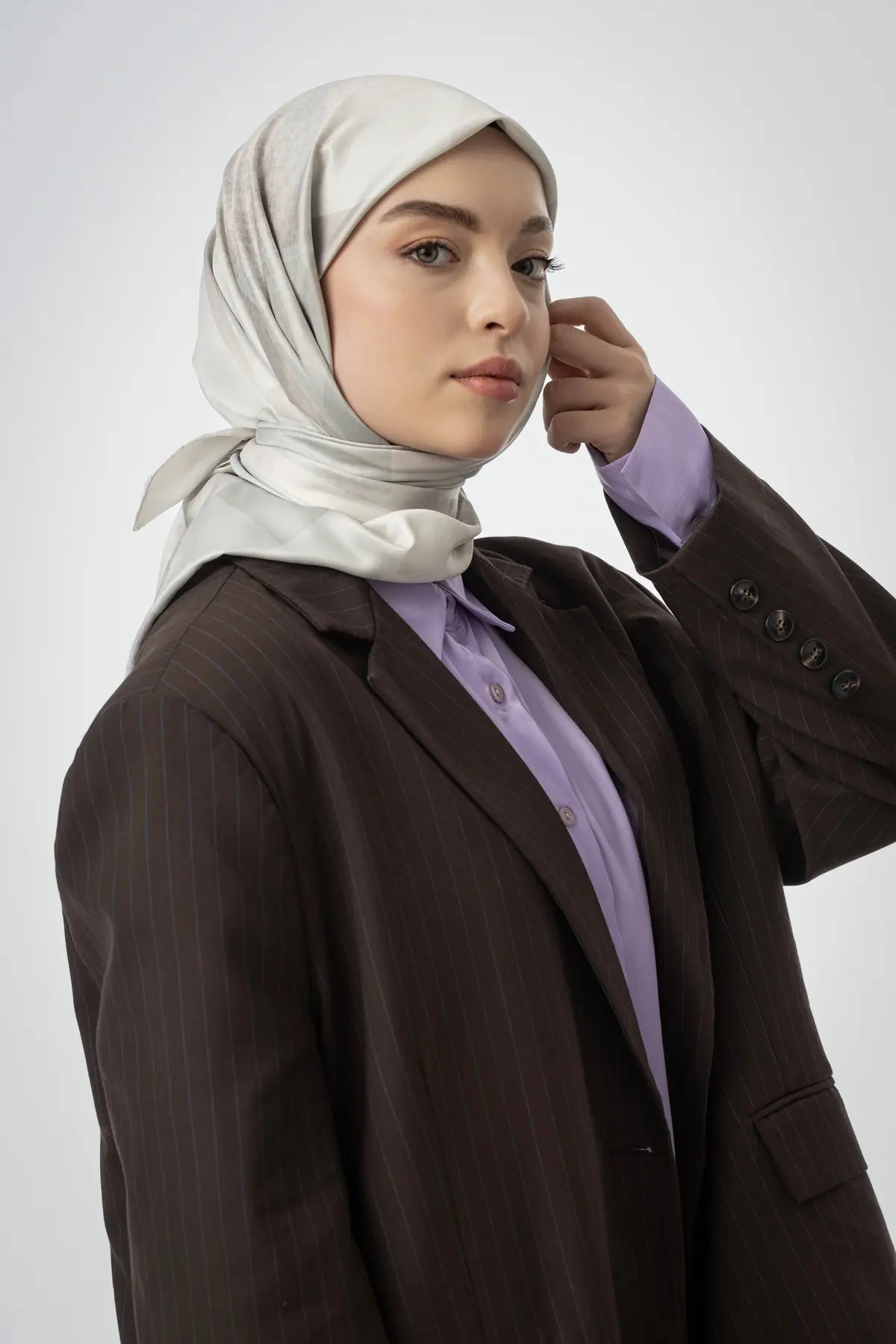 Desenli Twill Eşarp Astrid - Bej
