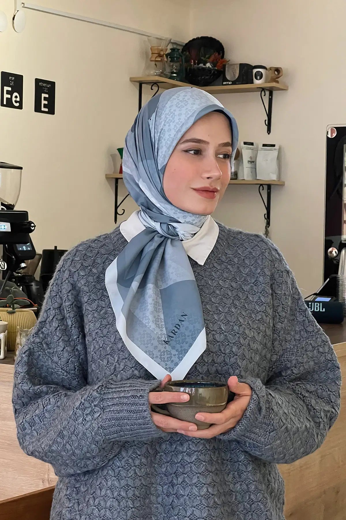 Desenli Twill Eşarp Astrid - Mavi