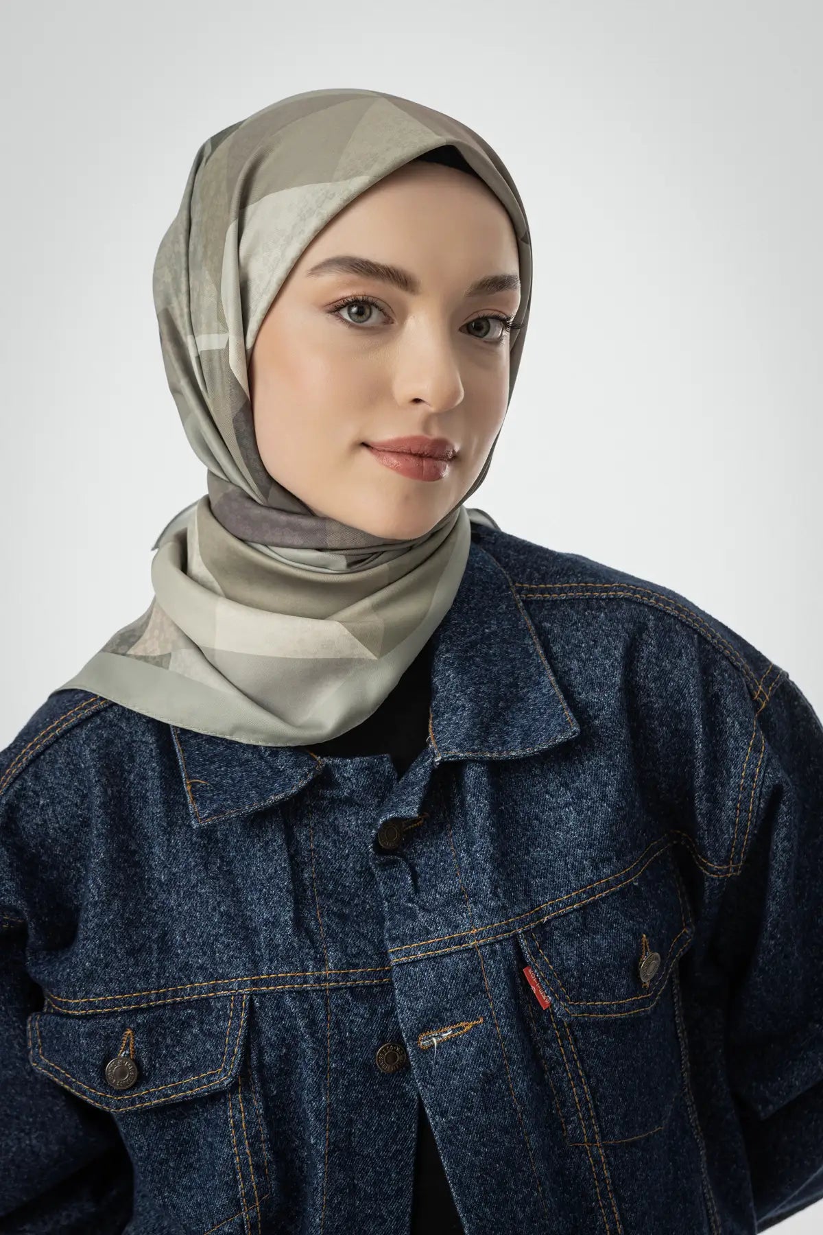 Desenli Twill Eşarp Astrid - Soft Yeşil