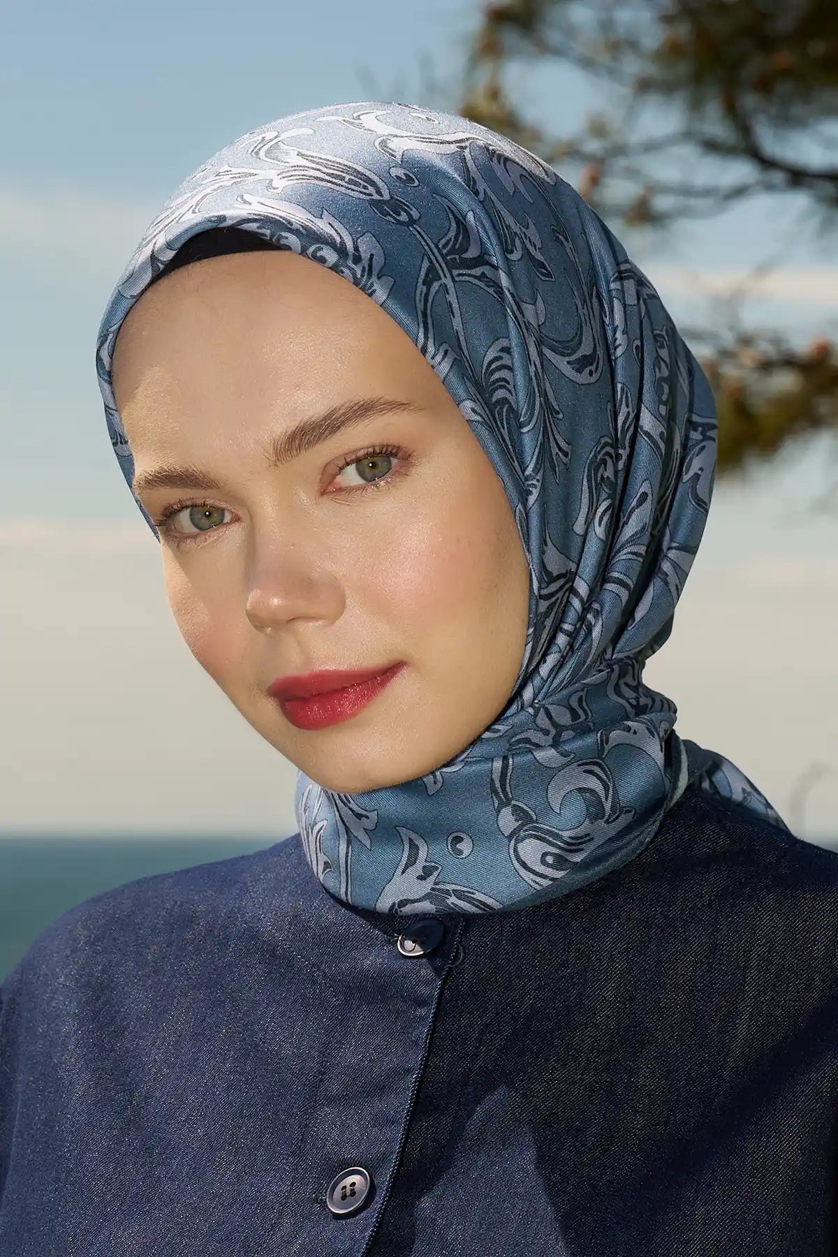 Flora Desenli Mavi Eşarp - MK02