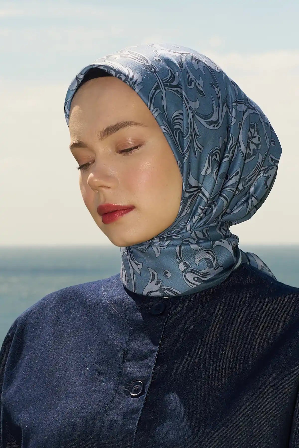 Flora Desenli Mavi Eşarp - MK02