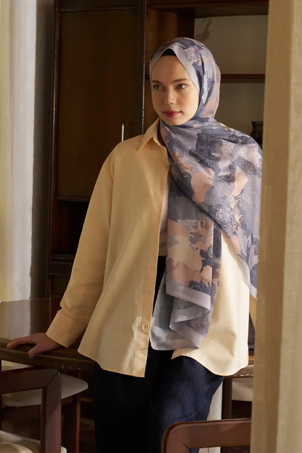 Flora Desenli Taş Mavi Şal - S08