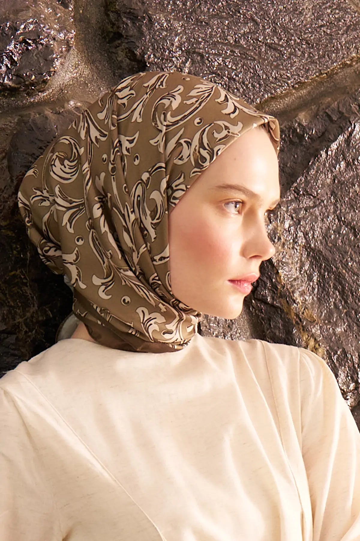 Flora Desenli Yeşil Eşarp - MK03