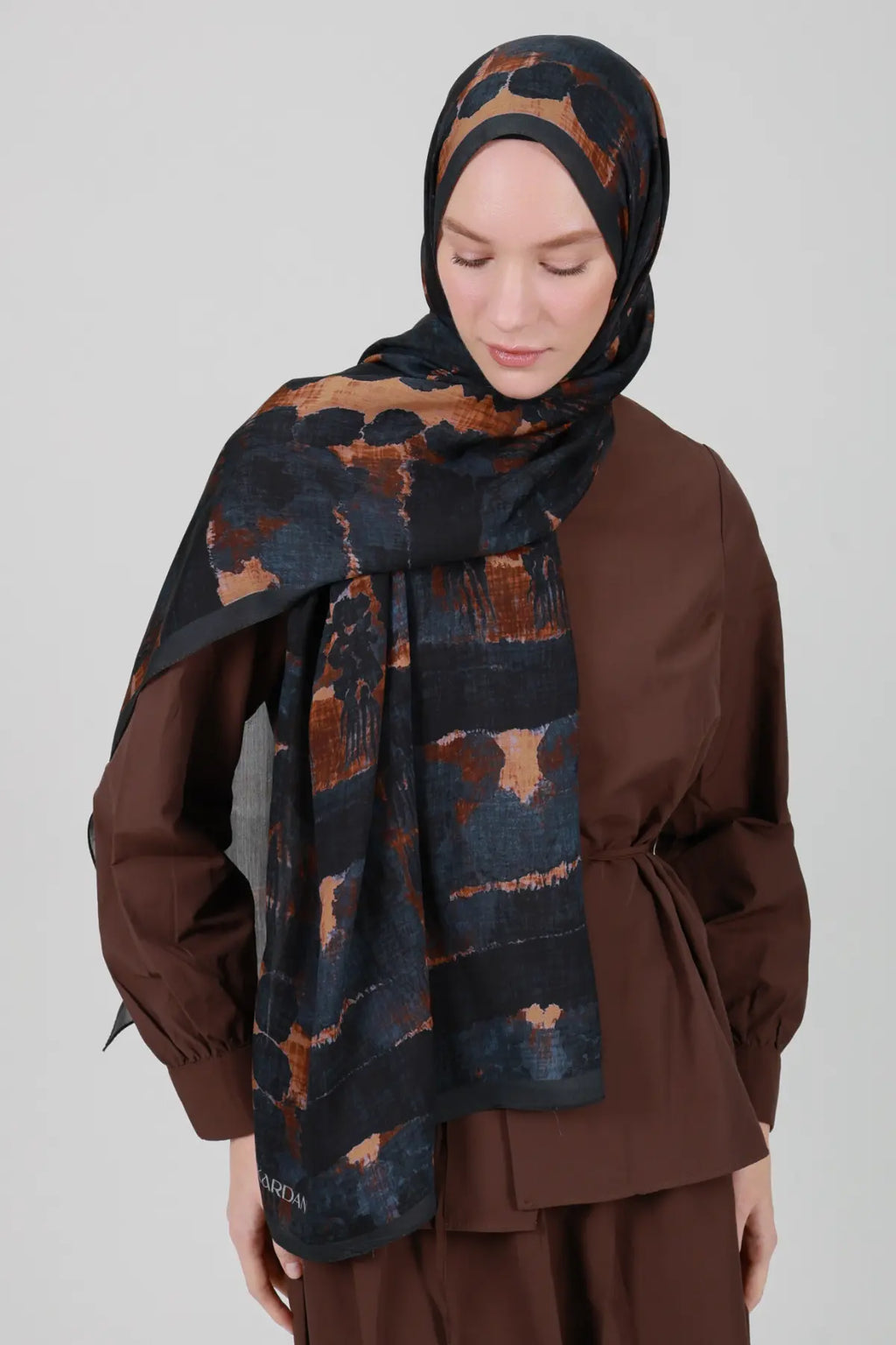 Fresk Desenli Lacivert Kahve Şal - S37