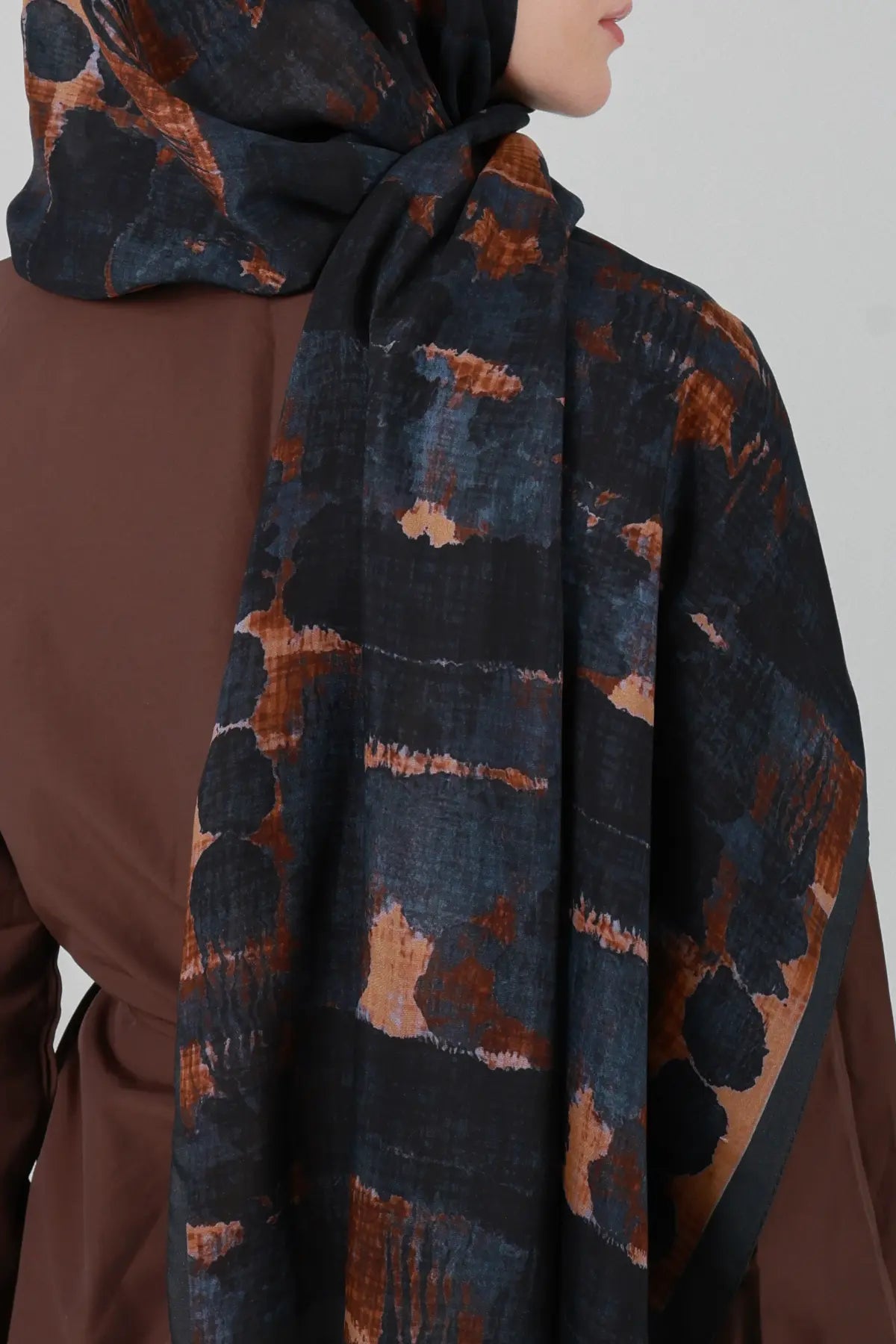 Fresk Desenli Lacivert Kahve Şal - S37