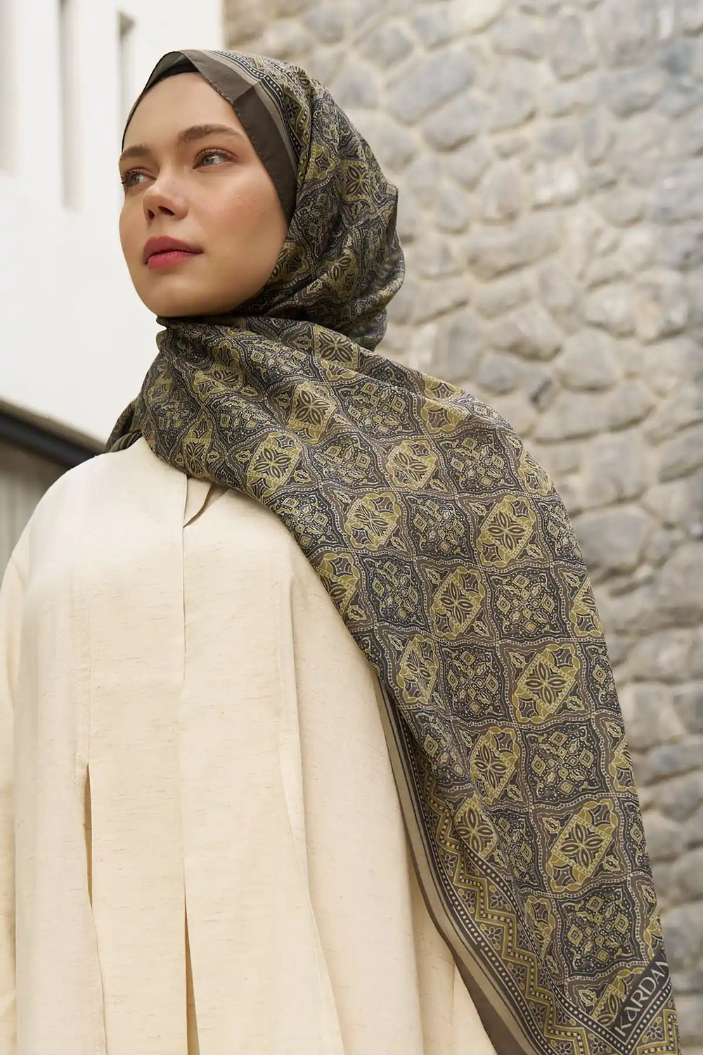 Motif Desenli Toprak Yeşili Şal - MG03