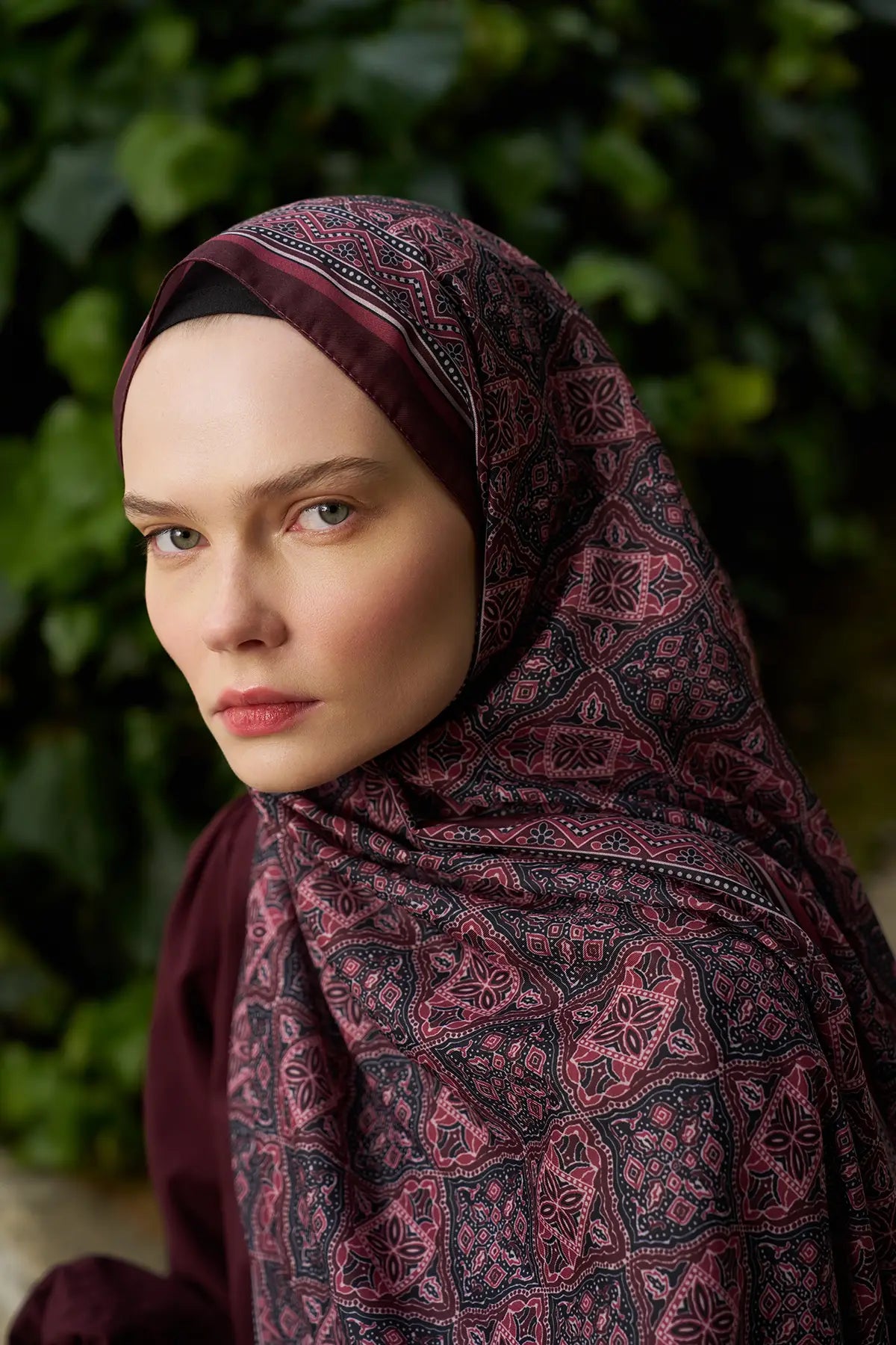 Motif Desenli Bordo Şal - MG02