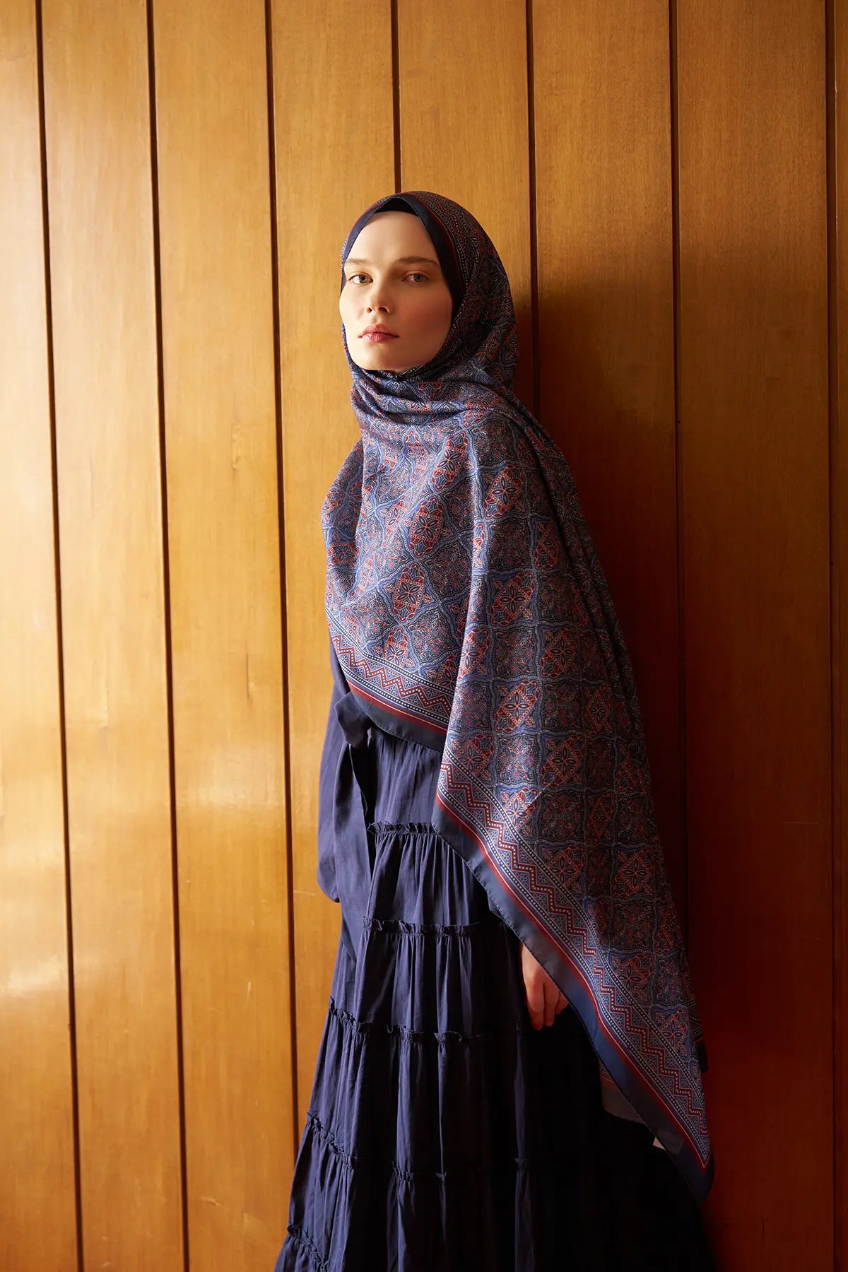 Motif Desenli Mavi Şal - MG01