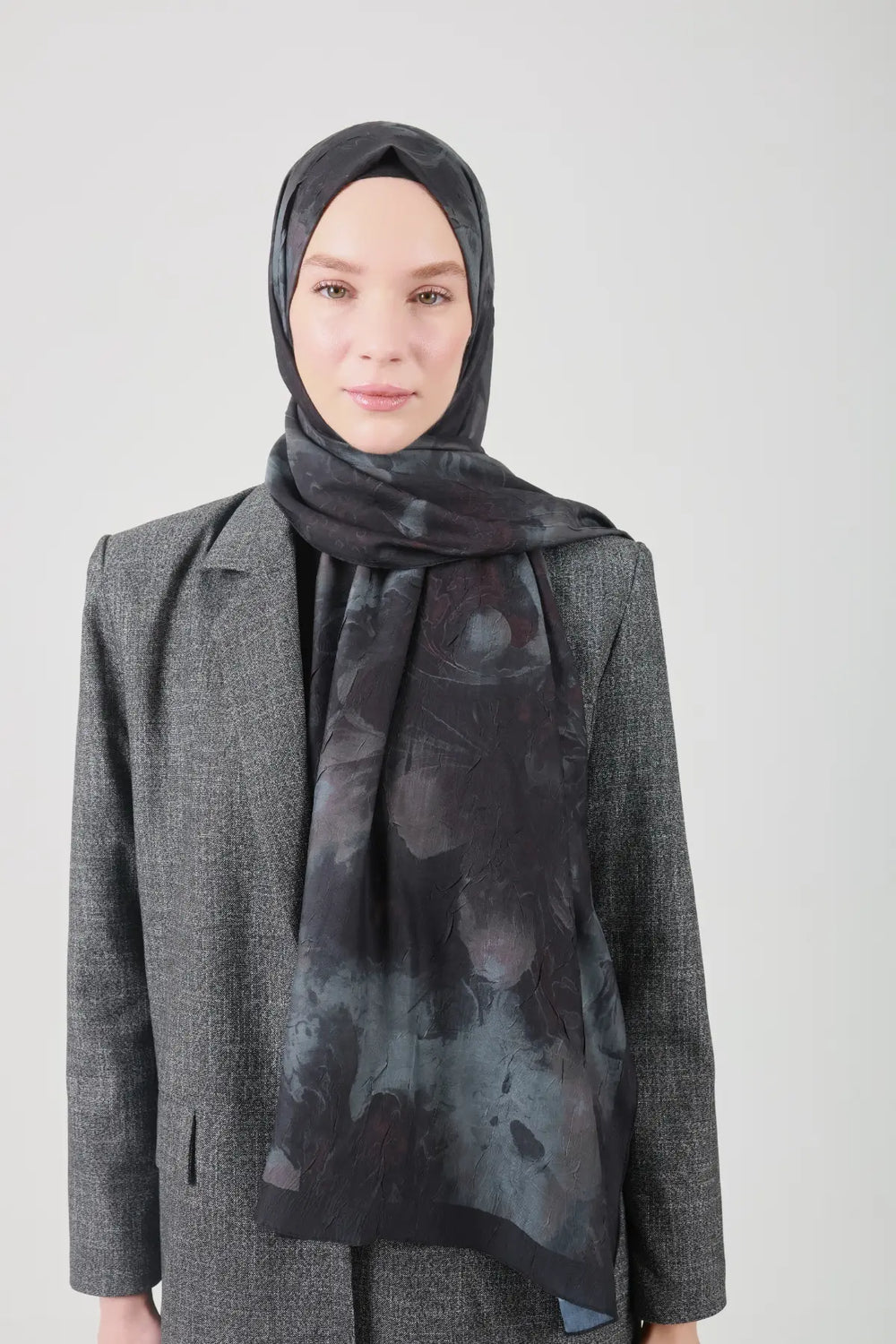 Neva Desenli Soluk Gri Şal - S24