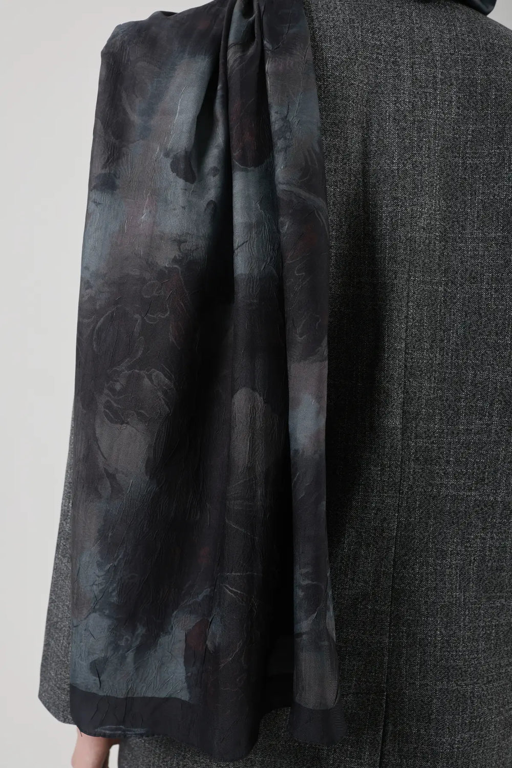 Neva Desenli Soluk Gri Şal - S24