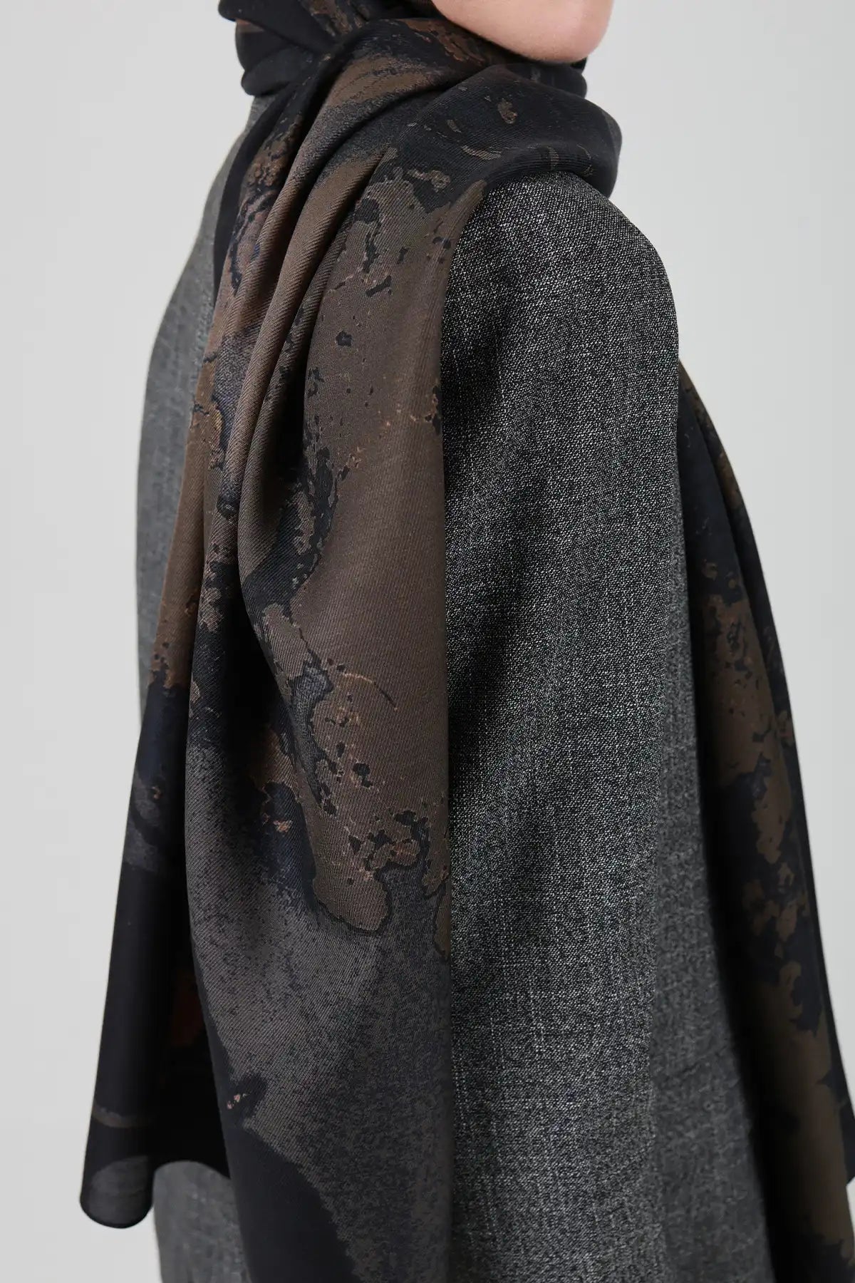 Oniks Desen İpek Şal - Gri Vizon