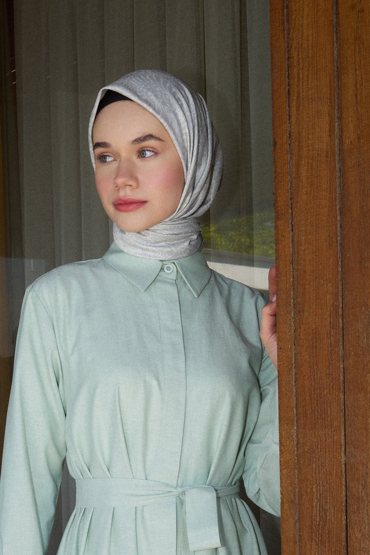 Paisley Desenli Bej Eşarp - MK05