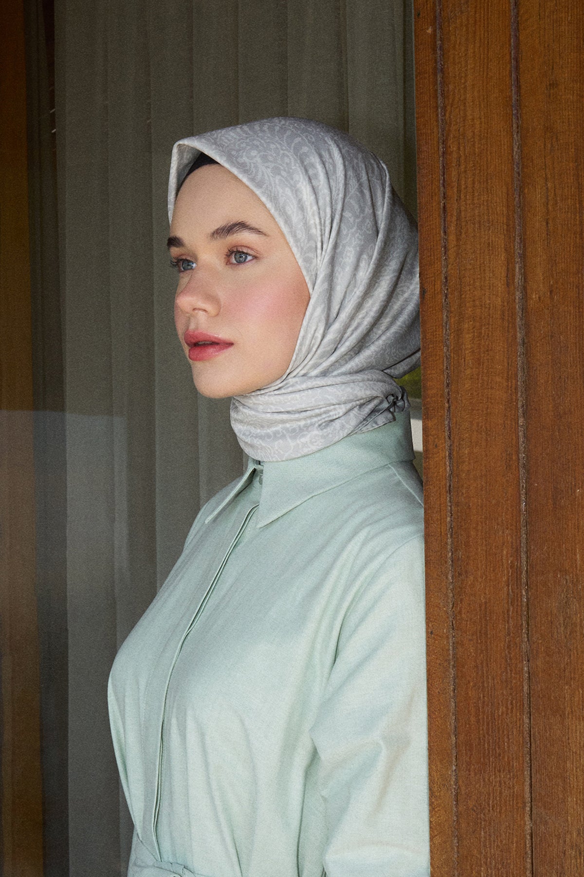 Paisley Desenli Bej Eşarp - MK05