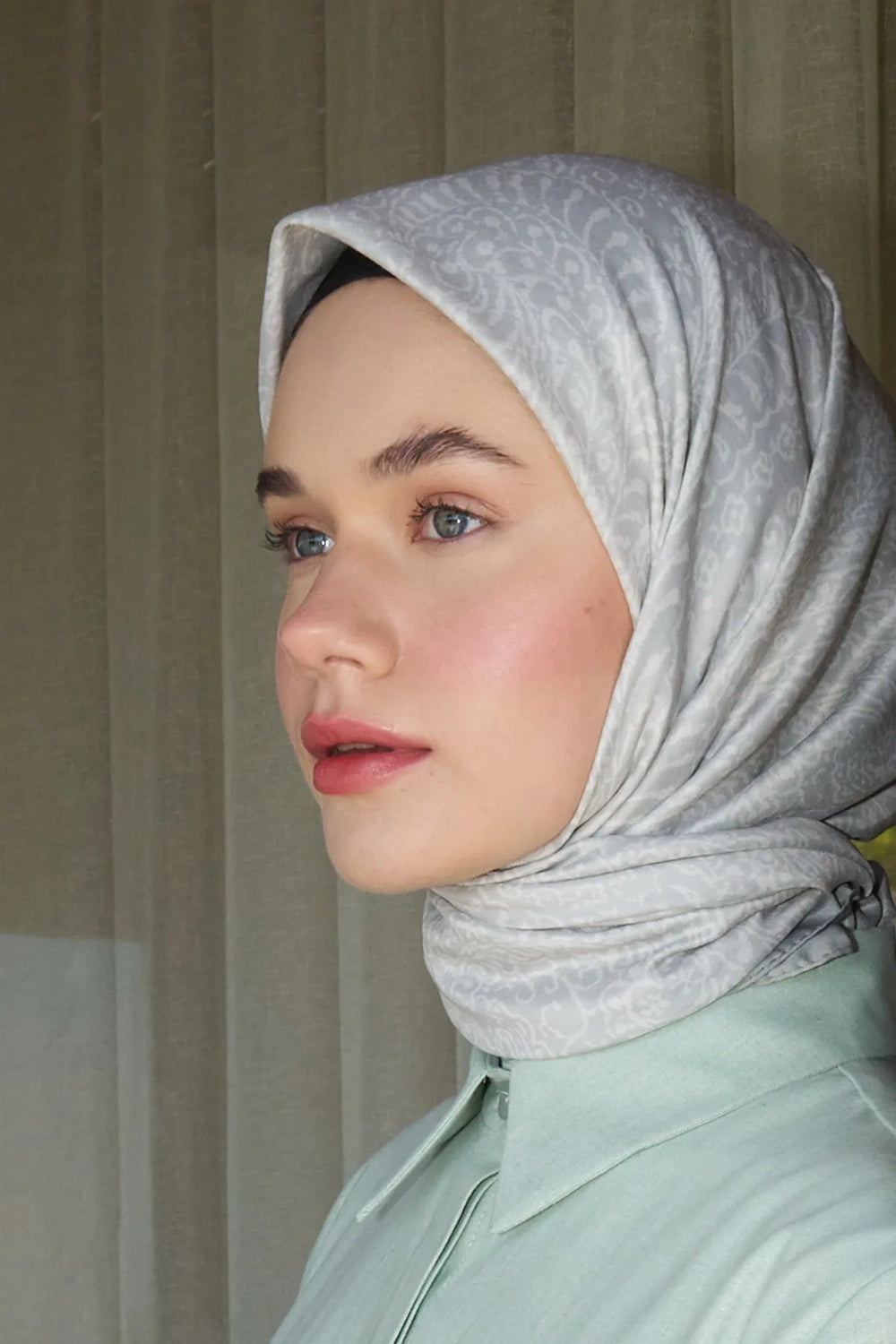 Paisley Desenli Bej Eşarp - MK05
