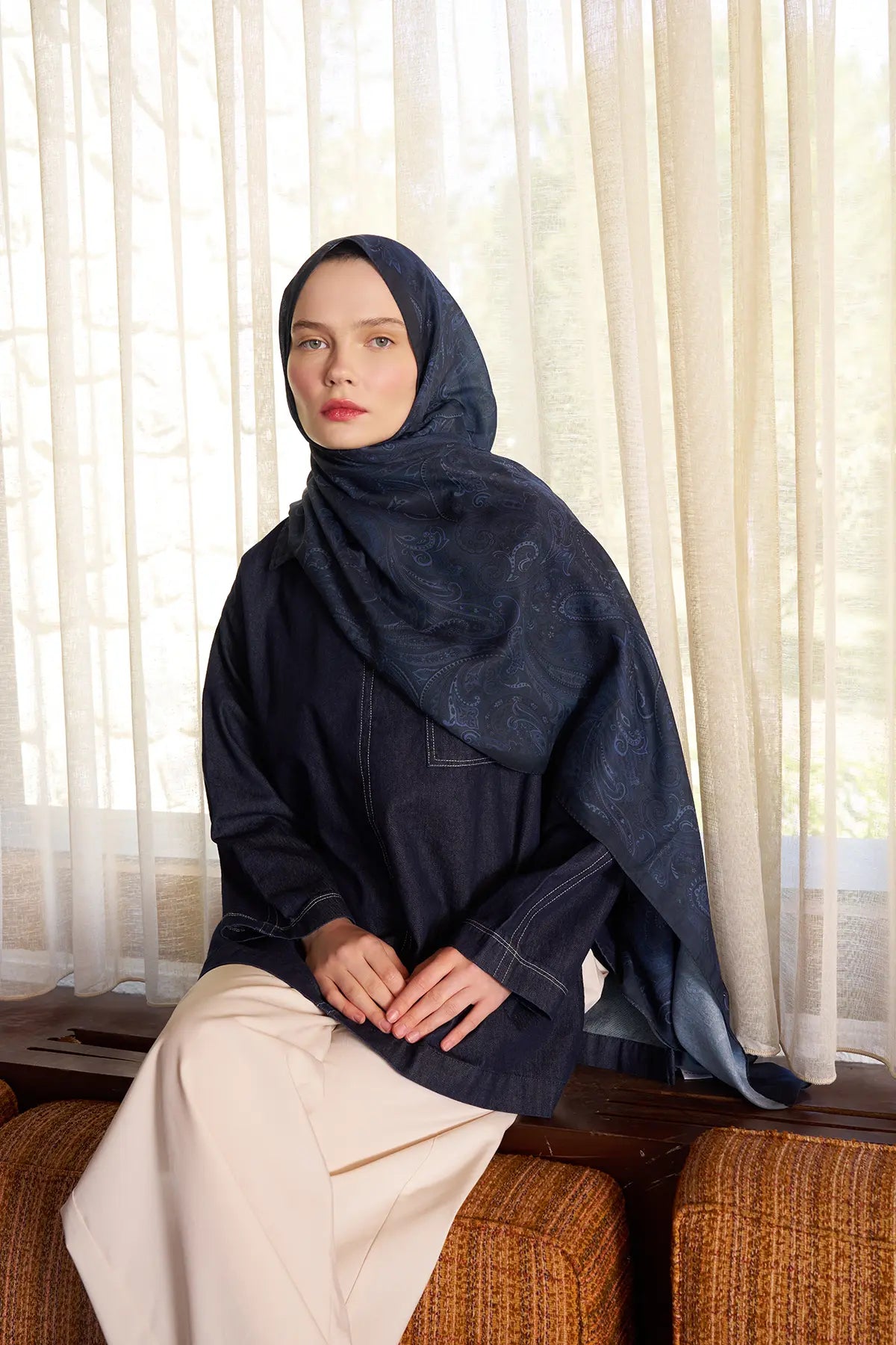 Paisley Desenli Lacivert Şal - MK07