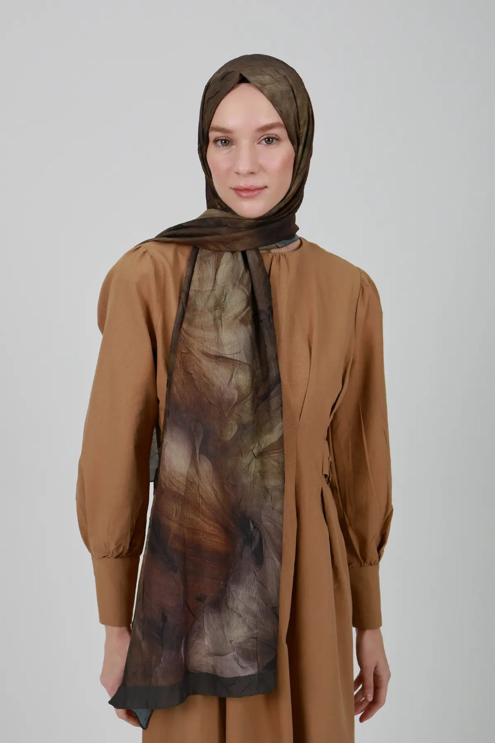 Soyut Desenli Toprak Şal - M23