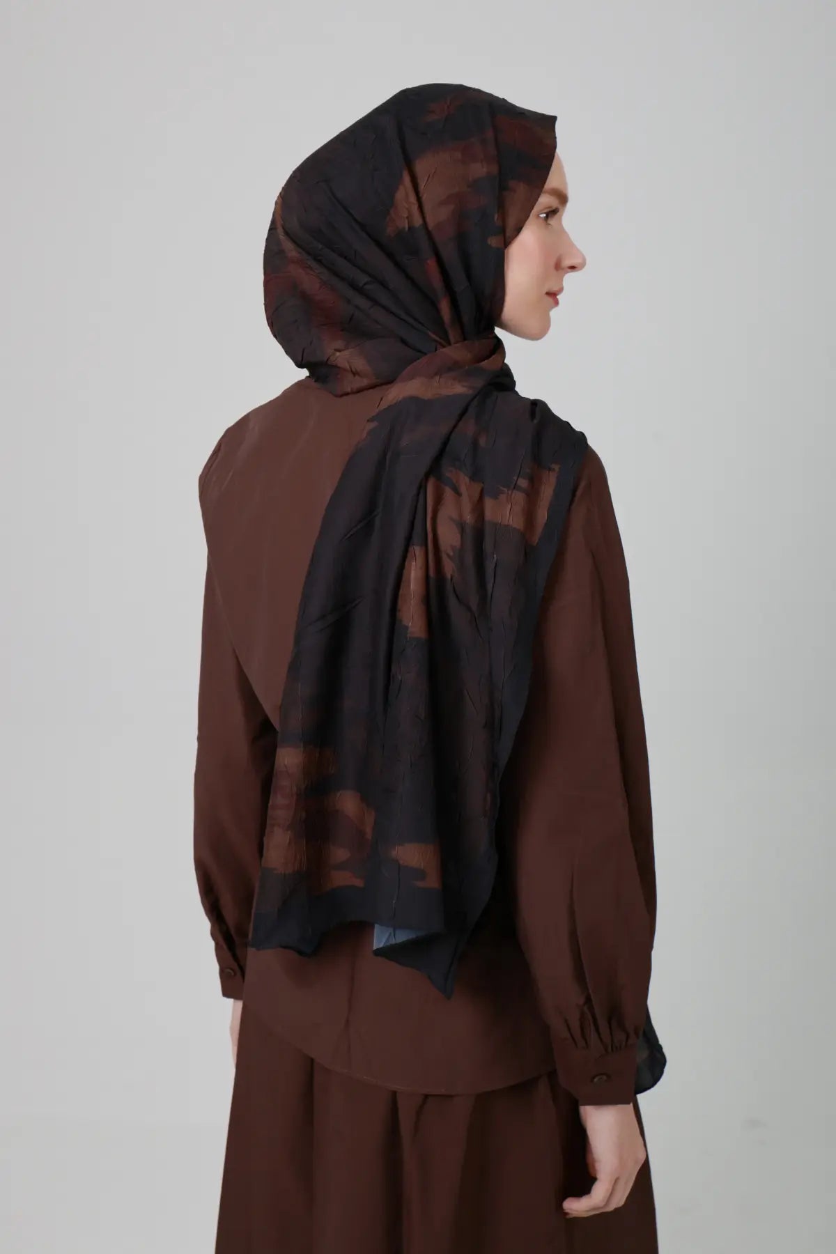 Zigzag Desenli Kahve Şal - M24