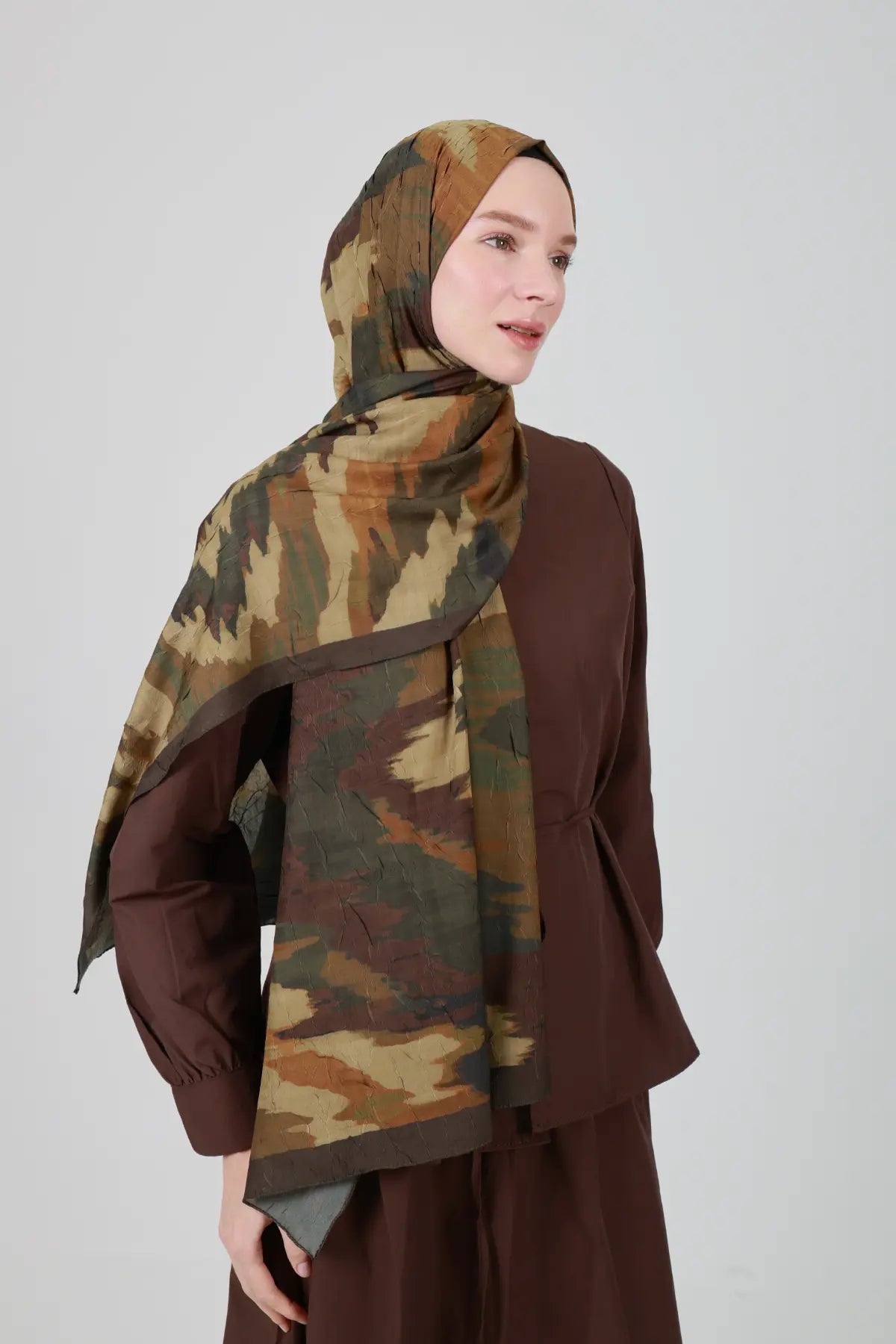 Zigzag Desenli Toprak Şal - M25