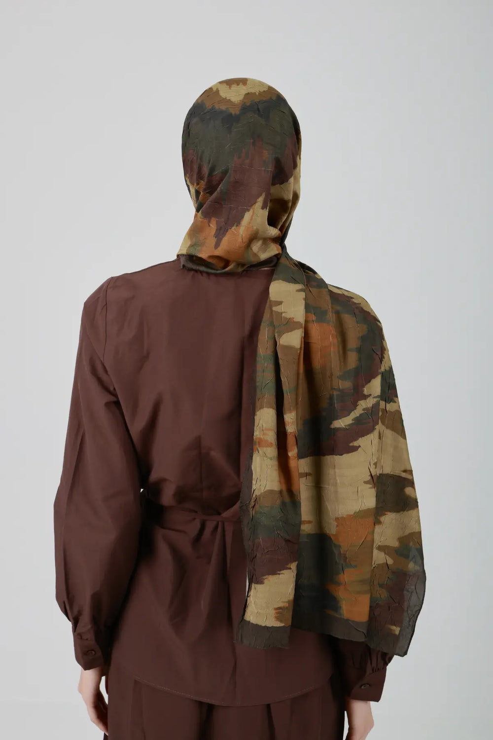 Zigzag Desenli Toprak Şal - M25