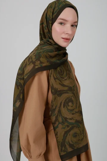 Sarmal Desenli Toprak Şal, sol yan profil sarmal motif desen görünümü – Kardan The Morning Edit